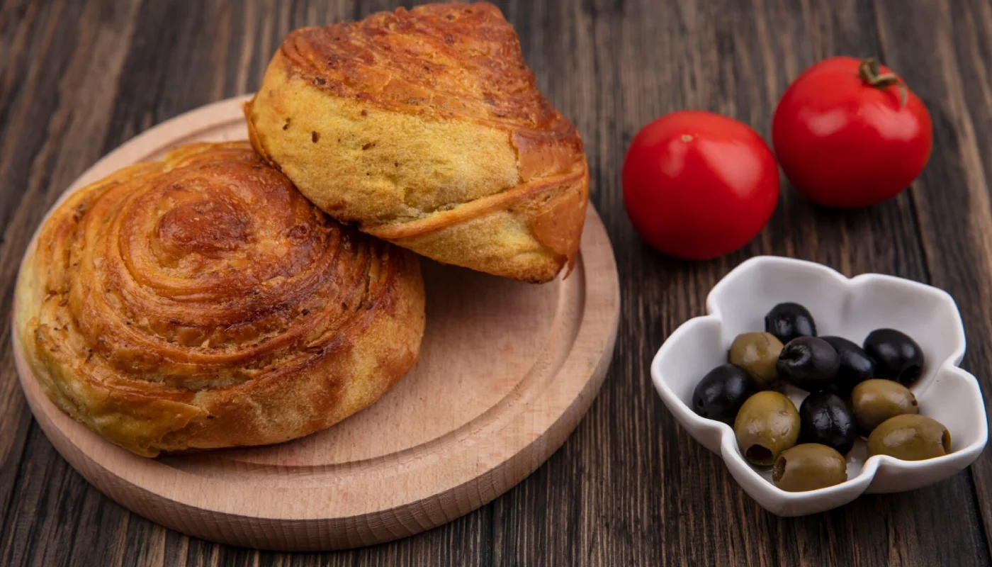 Seri Üretimde Standart Kalite ve Hijyen Hanımeli Donuk olarak biz, geleneksel el yapımı tadını modern ve hijyenik üretim teknolojileriyle birleştirerek bu zorluğun üstesinden geliyoruz.